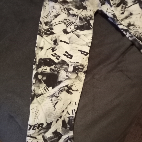 Men's Large Balenciaga Paris News clip Button up shirt - Picture 6 of 10